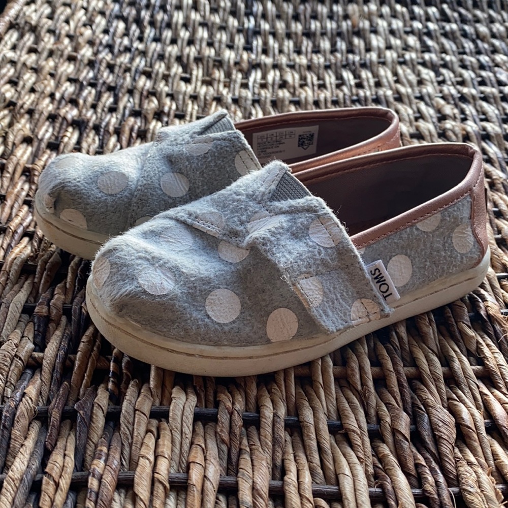 Polka dot Toms